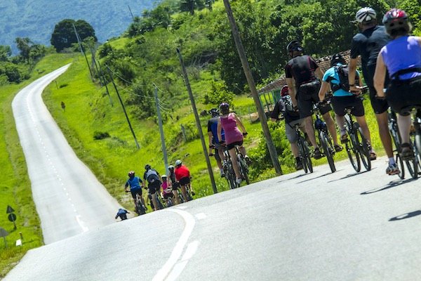 gira em bicicleta cuba