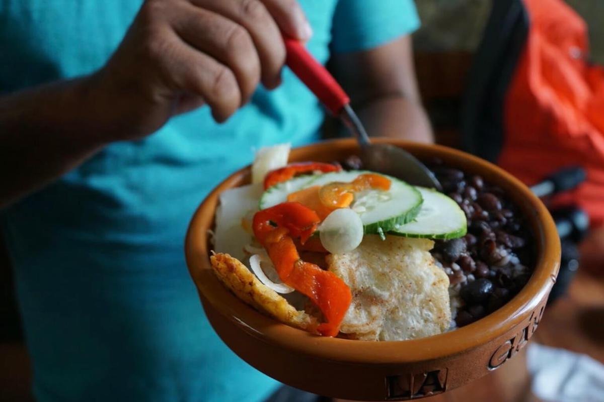 pollo con frijoles habana cuba