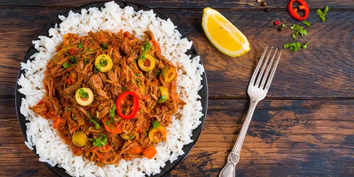 Plato-comida cubana ropa vieja